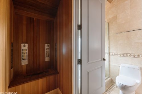 2514 Marshfield Ave, Chicago IL 60614-1907 exterior