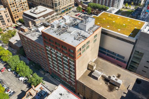 633 Plymouth Ct, Chicago IL 60605-1845 exterior