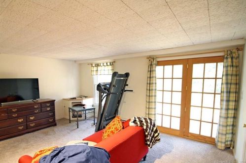 30 Hemlock Ter Ext, Deep River CT 06417-1606 exterior