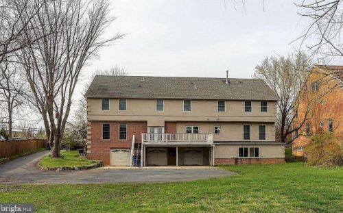 13779 Travilah Rd, Rockville MD  20850-3532 exterior