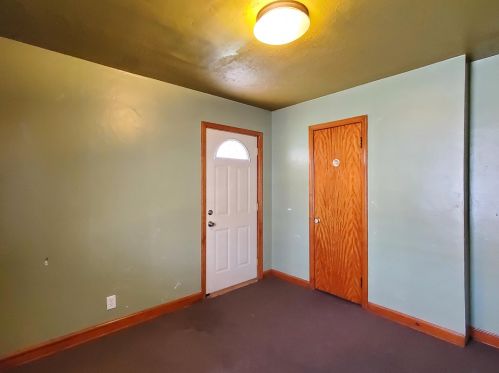 2733 Roosevelt Dr, Milwaukee WI 53216-1838 exterior