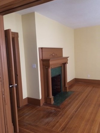 56 Temple St, Springfield MA 01105-1803 exterior