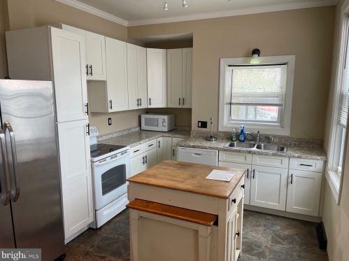 220 Franklin St, Lancaster PA 17602-2159 exterior