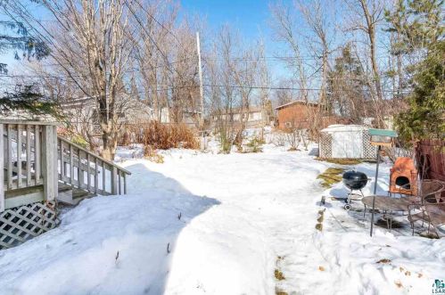 2215 Hoover St, Duluth MN 55811-3013 exterior