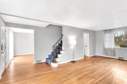 2503 Gaywood Dr, Pittsburgh, PA 15235-2774