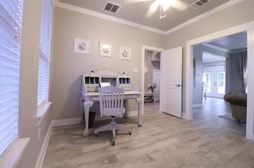 109 Concord Cir, Austin TX 78737-9073 exterior