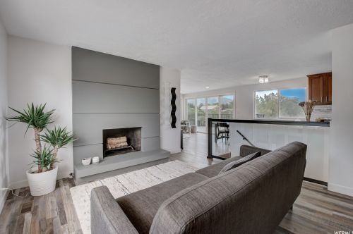 318 David Cir, Sandy UT 84070 exterior