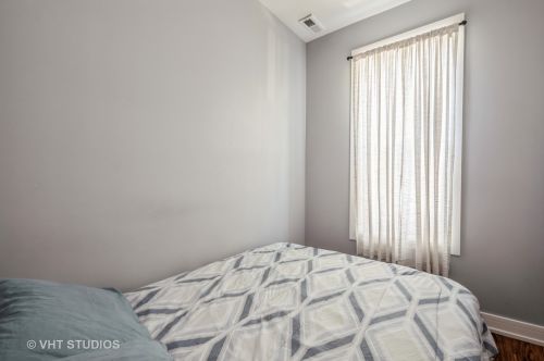 2007 Cullerton St, Chicago IL  60608-2620 exterior