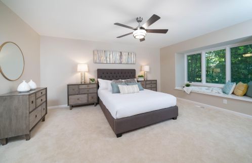 919 Essex Cir, Kalamazoo MI 49008-2349 exterior