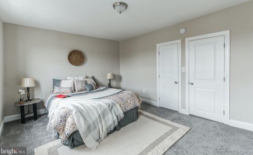 5912 Leithgow St, Philadelphia PA 19123-1420 exterior