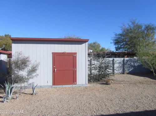 3008 Dickson Dr, Tucson AZ 85716-1722 exterior