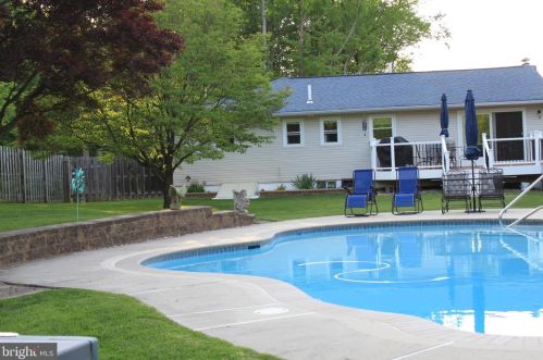 232 Barren Rd, Media PA 19063-4506 exterior