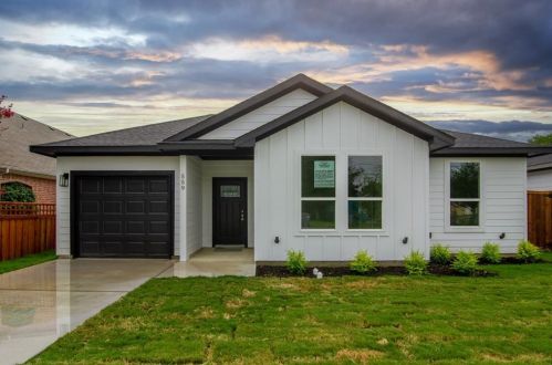 559 Elkhart Ave, Dallas TX  75217-5107 exterior