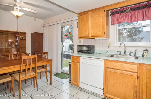 22 Connecticut Concourse, Jackson Twp NJ 08527-1425 exterior