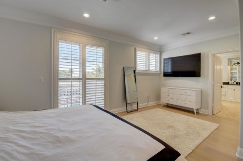 1470 4th Ct, Boca Raton FL  33432-1905 exterior