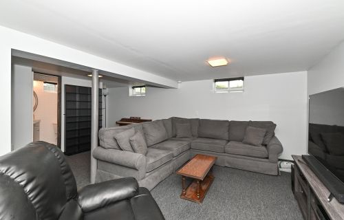 2965 99, Milwaukee WI 53227-3674 exterior