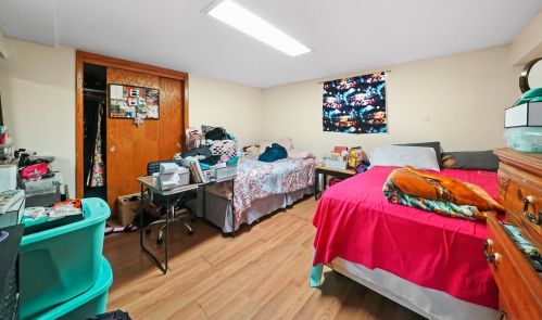 6724 63rd St, Chicago IL 60638-4004 exterior