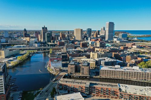 102 Water St, Milwaukee WI  53202-6054 exterior