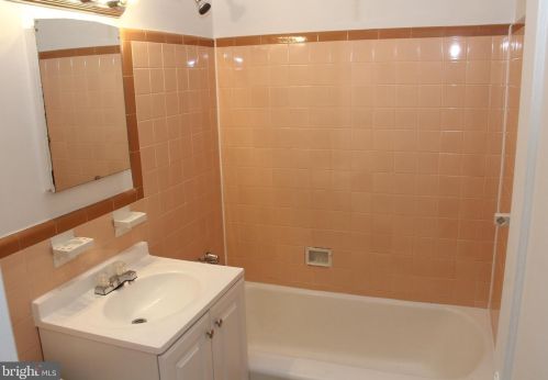 4439 Marple St, Philadelphia PA 19136-3716 exterior