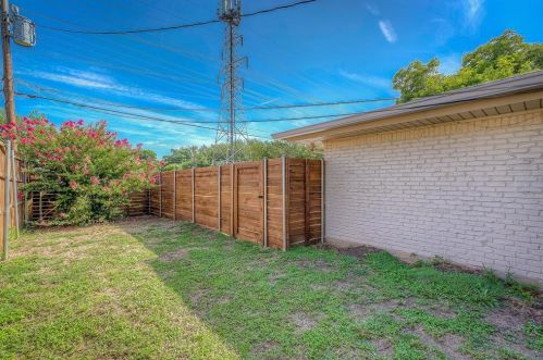 3249 Chapel Downs Dr, Dallas TX  75229-5836 exterior