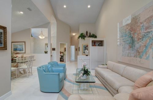 6264 Greenspointe Dr, Boynton Beach FL 33437-4915 exterior