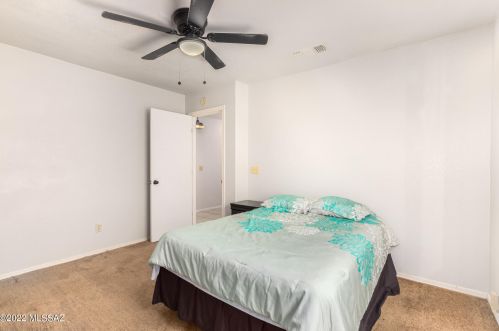 9962 Depot Dr, Tucson AZ 85747-5158 exterior