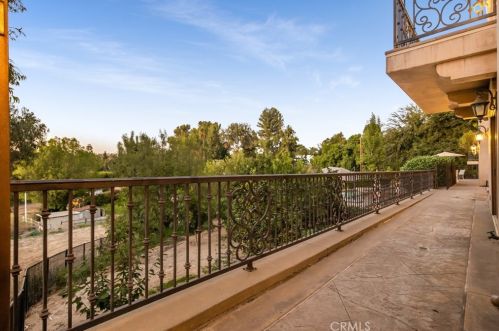 1241 Valencia Mesa Dr, Fullerton CA 92833-2220 exterior