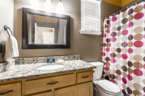 7381 Brittany Town Dr, Taylorsville UT 84084-4609 exterior