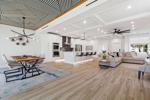 740 Cherry Blossom Ct, Naples FL 34120-1493 exterior