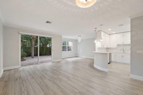 4220 5 Ave, Boca Raton FL 33431-4659 exterior