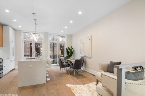 6227 Ellis Ave, Chicago IL 60653-3615 exterior