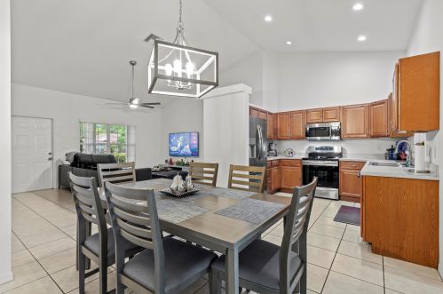 1808 Fears Ave, Fort Pierce FL  34953-4526 exterior