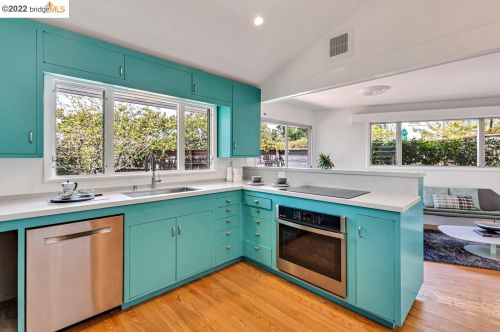 1 Avenida Dr, Berkeley CA 94708-2146 exterior