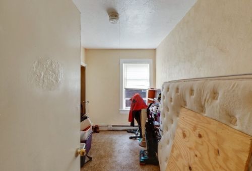 18 Lafayette St, Worcester MA 01608-2131 exterior