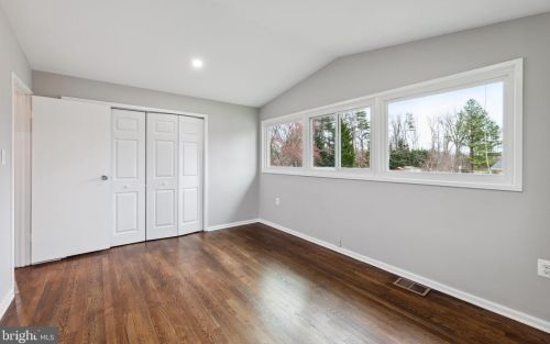 4000 Javins Dr, Alexandria VA  22310-2037 exterior