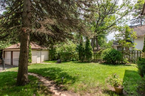 325 Jackson St, Waukegan IL 60085-6301 exterior