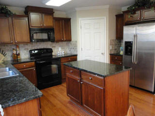 389 Commons Park Ln, Tucker, GA 30084-8921