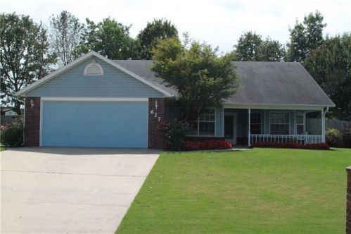 627 Oaklawn Dr, Springdale AR  72764-7069 exterior