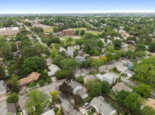 4 Mount Ave, Providence RI  02906-3410 exterior