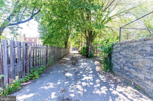 514 45th St, Washington DC  20019-4755 exterior