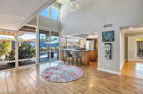 7217 13 Pl, Phoenix AZ 85014-1423 exterior