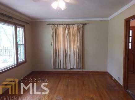 1099 Glendale Dr, Atlanta, GA 30344-2820