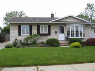 4955 15th Pl, Milwaukee, WI 53221-2831