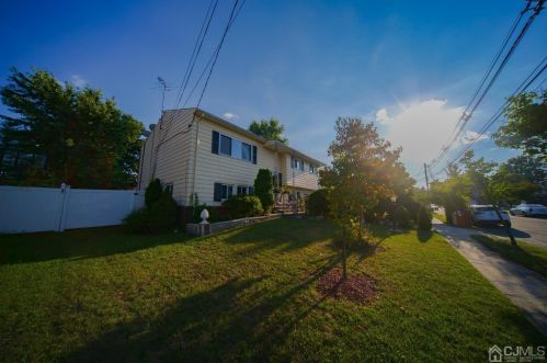 7 Stima Ave, Carteret, NJ 07008-1214