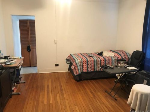 35 Stevens St, Norwalk CT 06850-3805 exterior