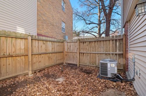 1508 Swallow Dr, Saint Louis MO 63144-1620 exterior