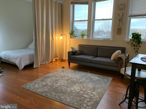 1802 11 St, Washington DC 20001-4018 exterior