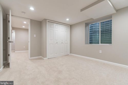 11611 Mapleview Dr, Silver Spring MD 20902-2327 exterior