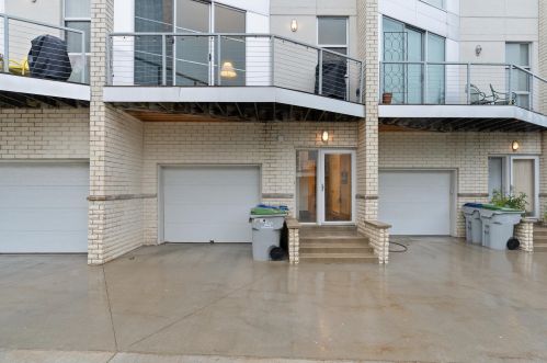 2144 Commerce St, Milwaukee, WI 53212-3426