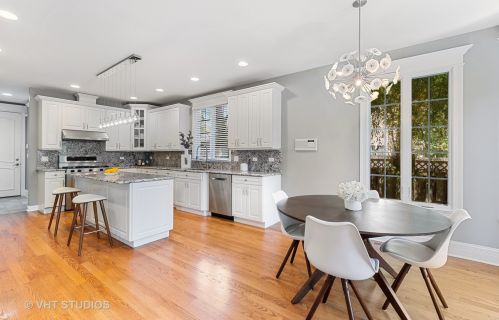 1619 Sunset Rdg Rd, Glenview IL 60025-2209 exterior